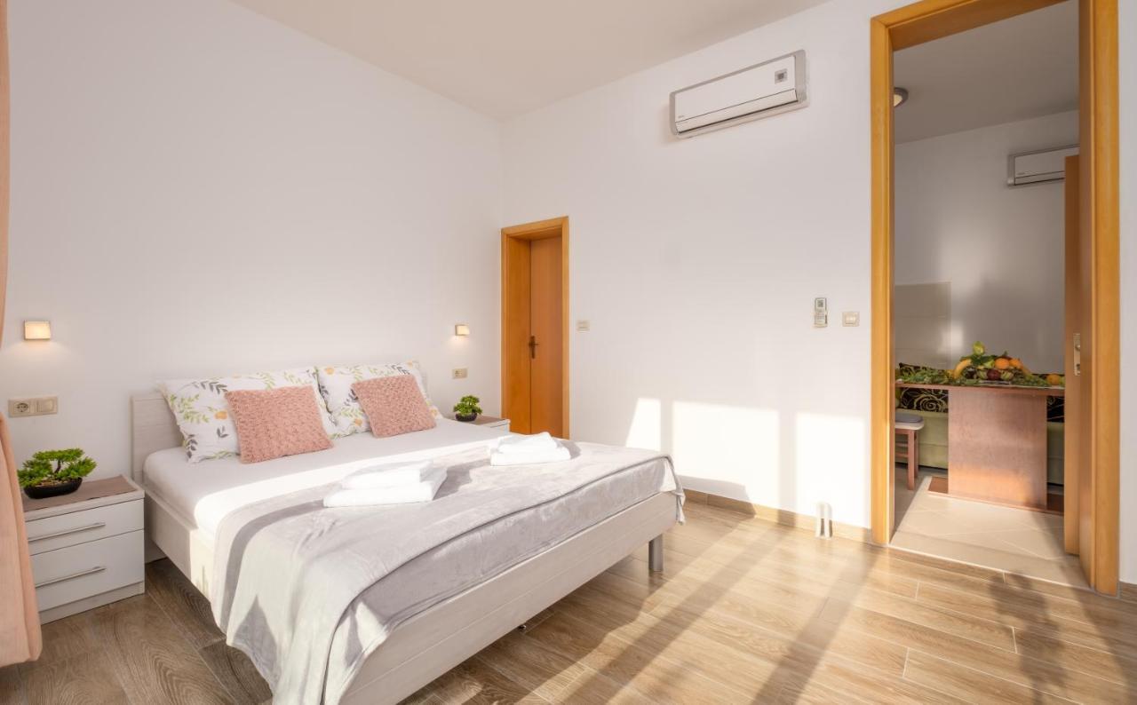 Studio Apartment Brigita Млини Экстерьер фото